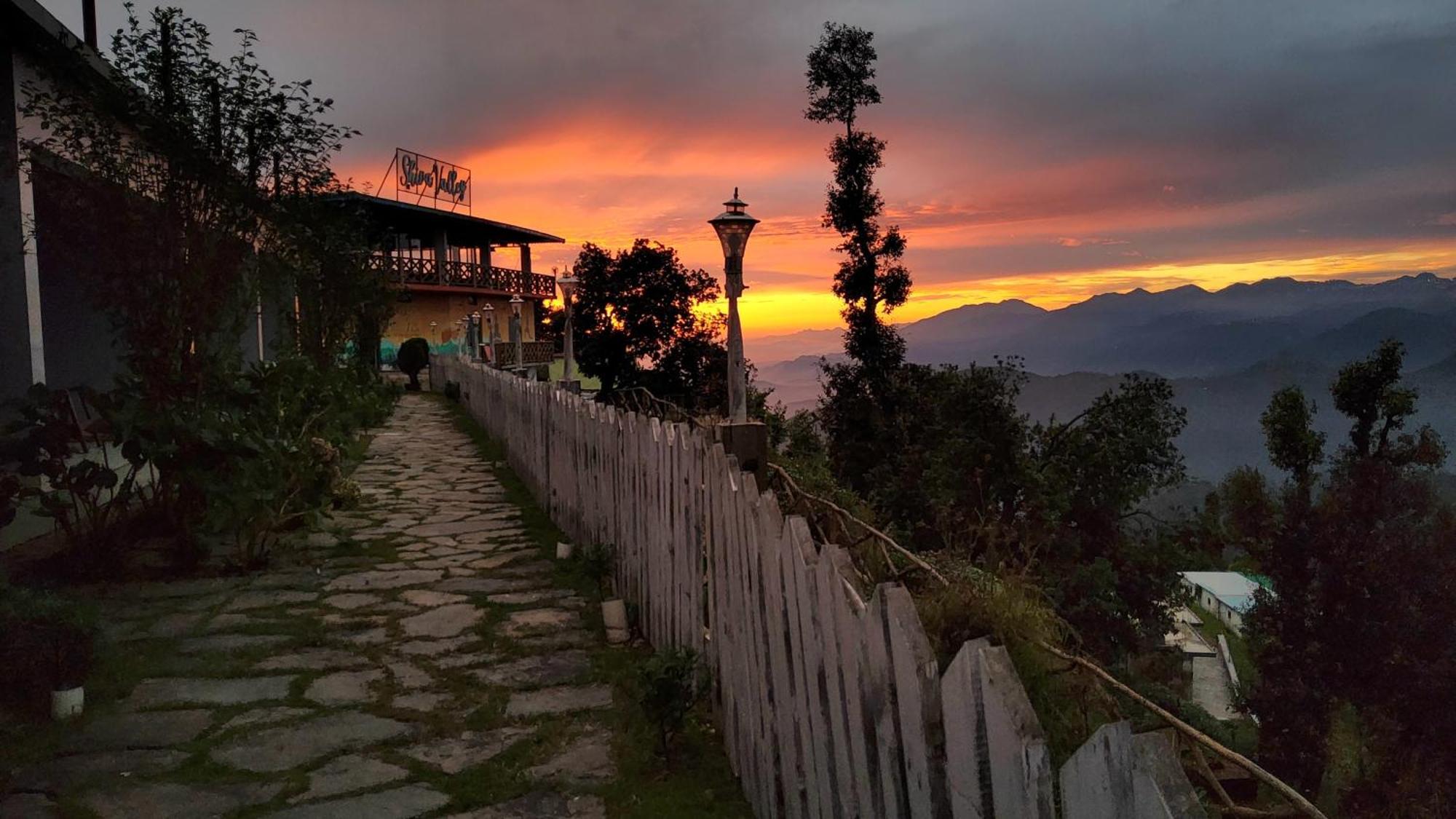 Shiva Valley Resort Kokhliyal Gaon Экстерьер фото